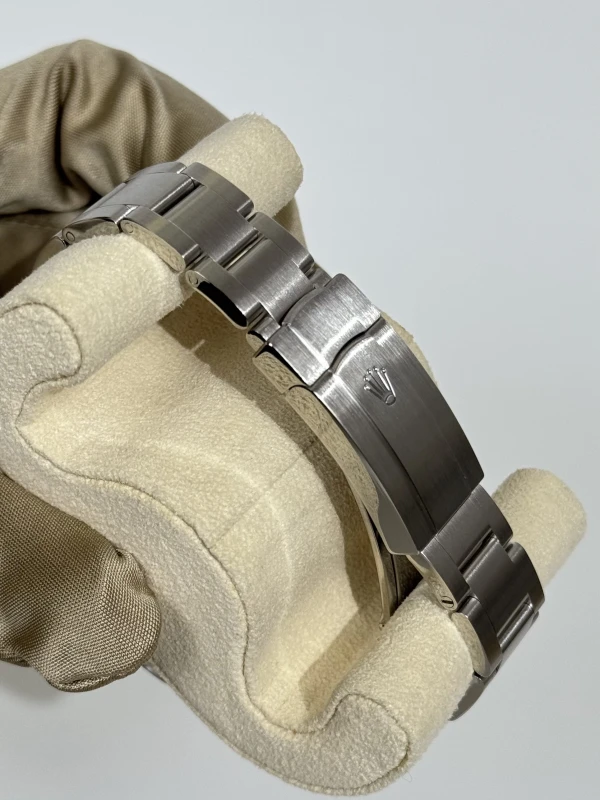 Rolex 41mm Steel 124300-0002 4