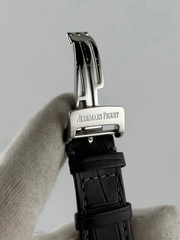 Audemars Piguet Leo Messi Limited Edition Chronograph 26325TS.OO.D005CR.01 8