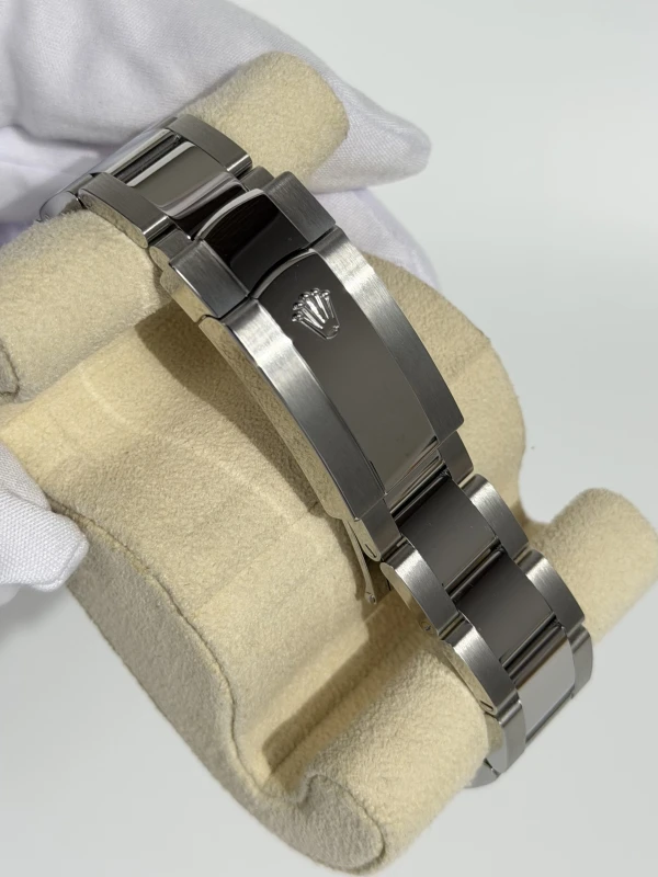 Rolex 41 mm, steel 126300-0001 4