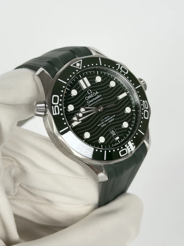 Omega DIVER 300M CO‑AXIAL MASTER CHRONOMETER 42 MM 210.32.42.20.10.001 2