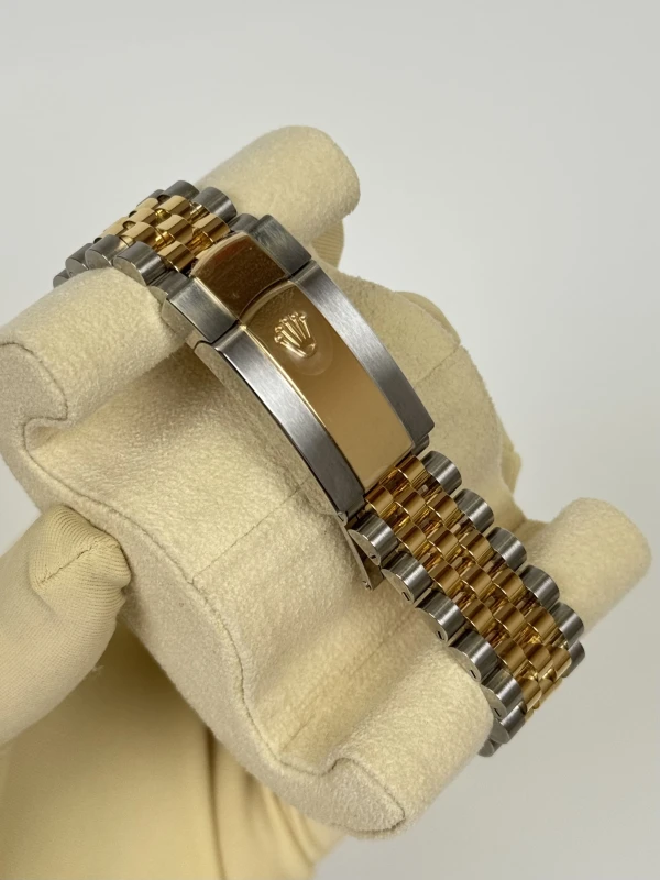 Rolex 36 MM, OYSTERSTEEL AND YELLOW GOLD 126233-0017 4