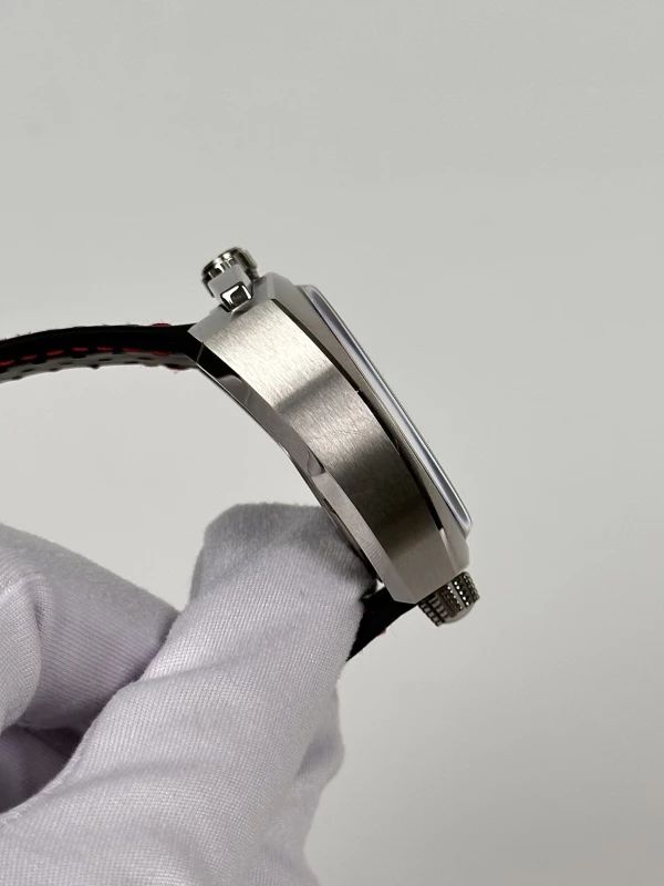 Omega Bullhead Co-Axial Chronograph 43 225.12.43.50.02.001 5