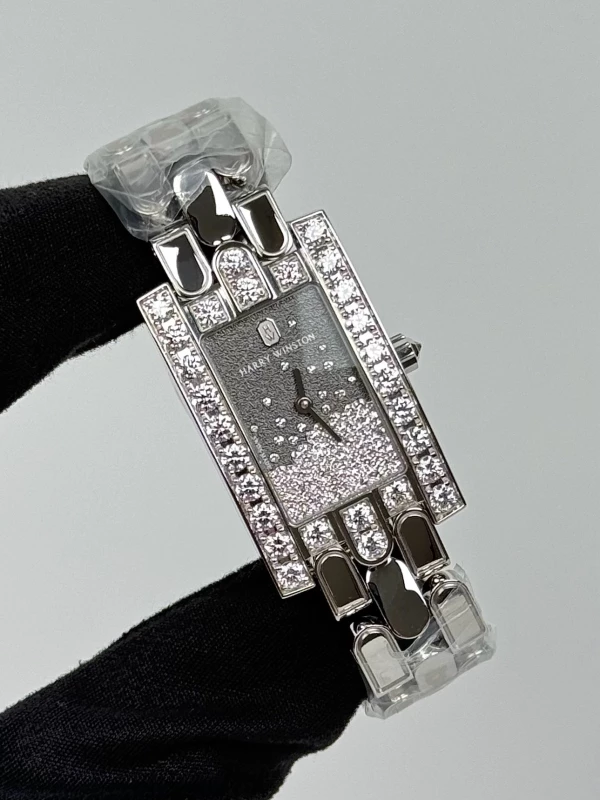 Harry Winston Classic Diamond Drops AVEQHM21WW281 2