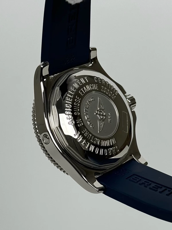 Breitling 44 A1739102/BA79-200S 9