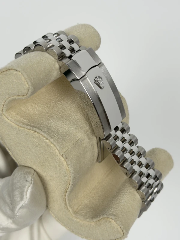 Rolex Datejust 41mm Steel and White Gold 126334-0034 4