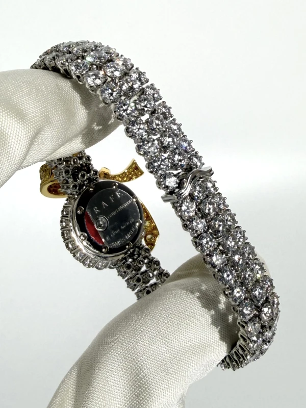 GRAFF Tilda's Bow Diamond GBW14WGYDD 4