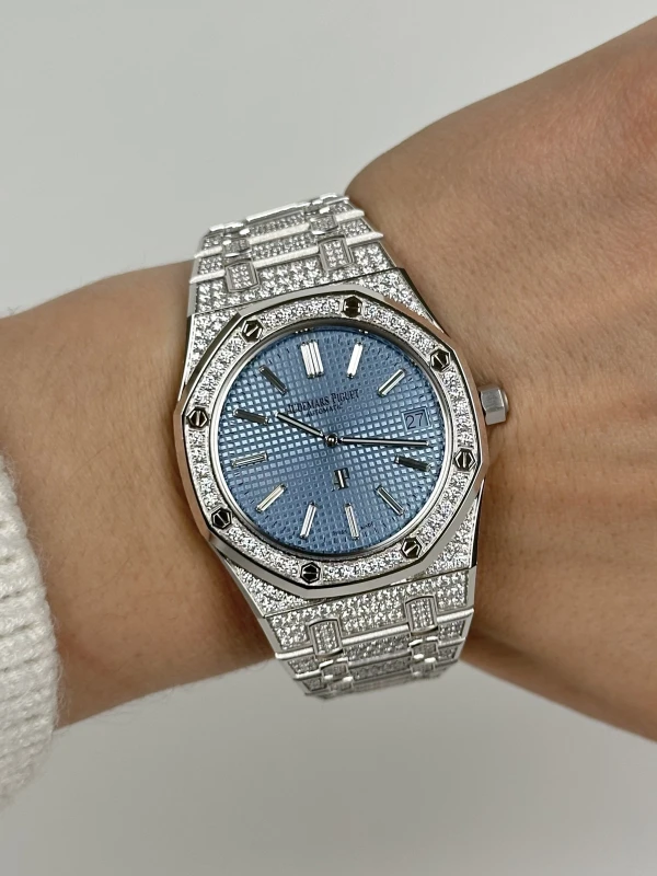 Audemars Piguet Extra-Thin Royal Oak 'Jumbo' 15202BC.ZZ.1241BC.01 8