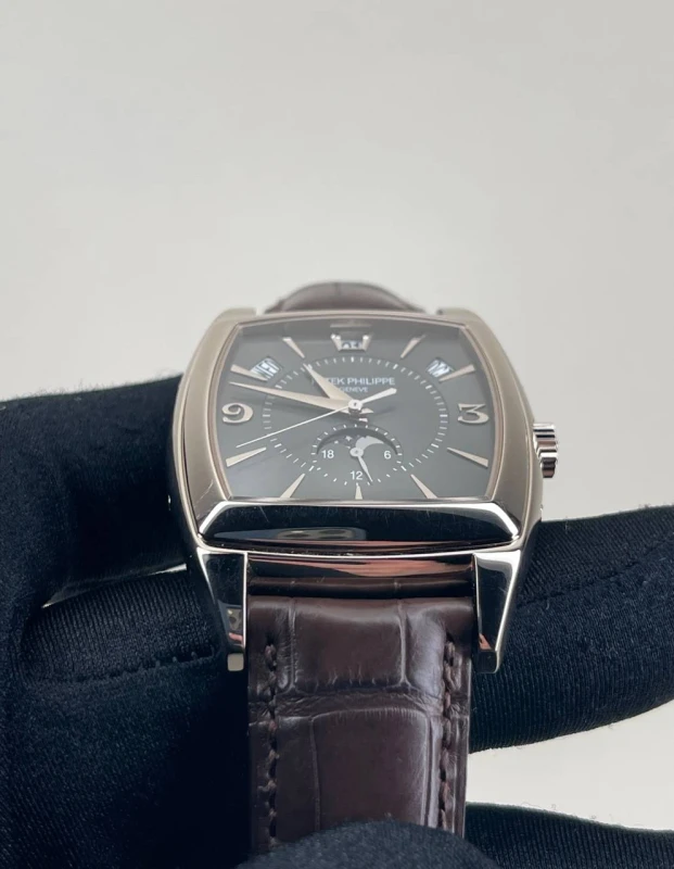 Patek Philippe 5135 5135G-010 4