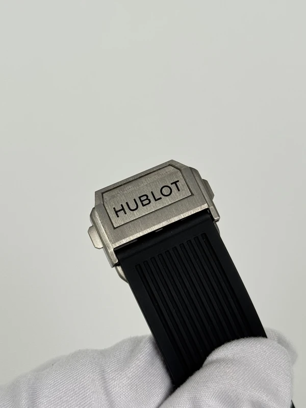 Hublot Unico Titanium Ceramic 411.NM.1170.RX 8