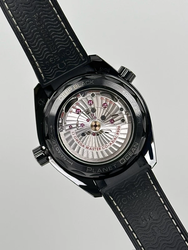 Omega Planet Ocean 600 M Omega Co-Axial Master CHRONOMETER GMT 45,5 мм 215.92.46.22.01.001 9