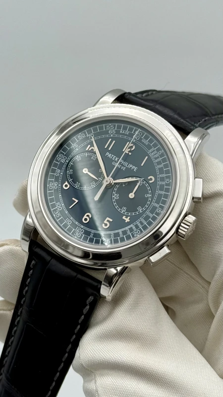 Patek Philippe 5070 5070P-001 3