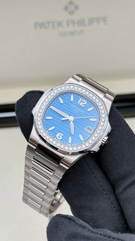 Patek Philippe 7010/1G-013 2