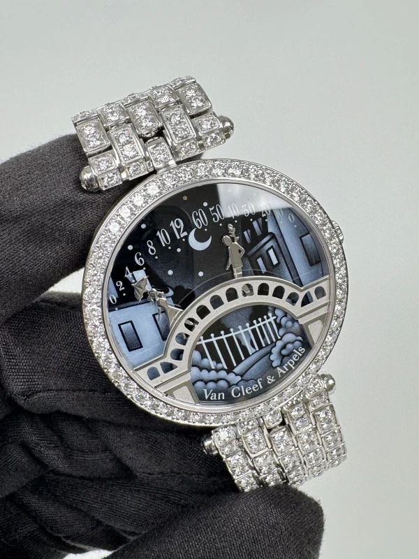 Van Cleef &amp; Arpels Lady Arpels Pont des Amoureux 38mm VCARN9VJ00 3