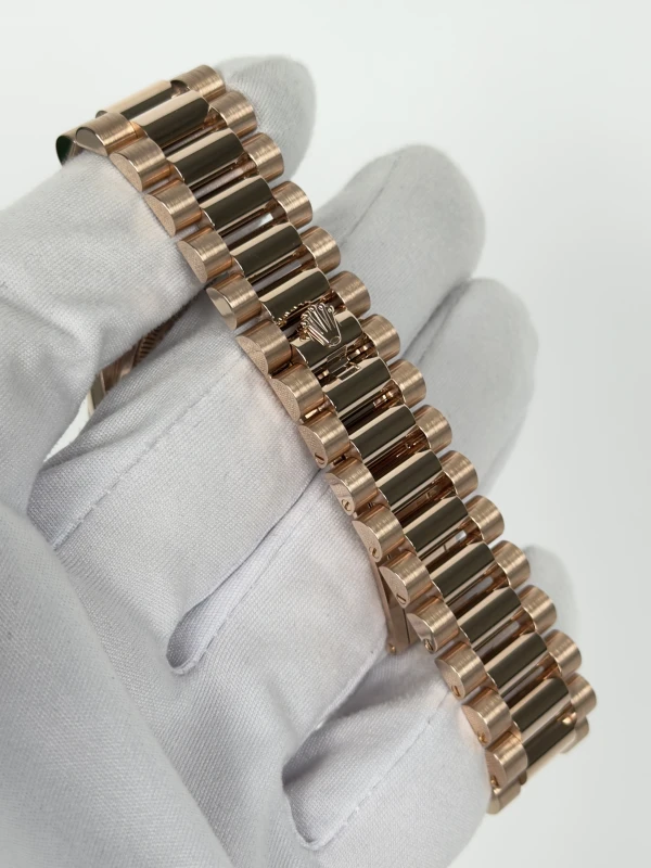 Rolex 36 MM, EVEROSE GOLD 128235-0037 3
