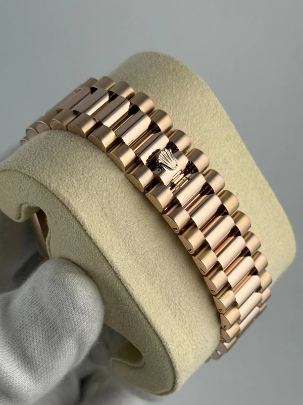 Rolex 40 mm Everose Gold 228235-0025 6