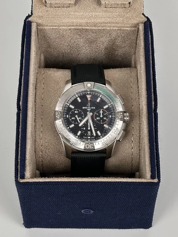 Breitling AVENGER B01 CHRONOGRAPH 44 AB0147101B1X1 5
