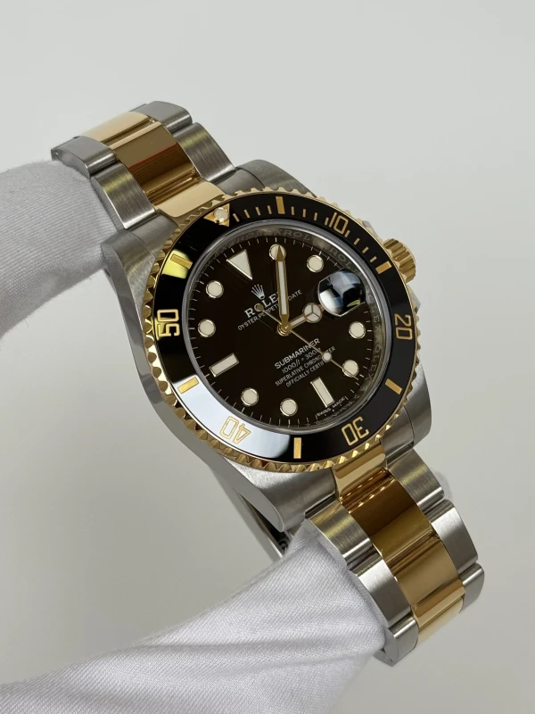 Rolex 40mm Steel and Yellow Gold 116613LN-0001 2