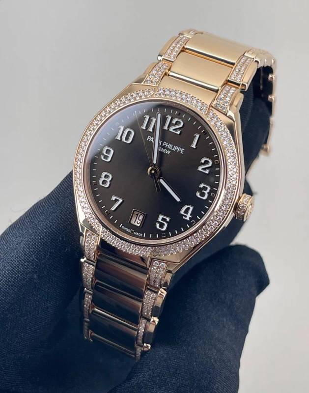 Patek Philippe 7300 7300/1201R-010 2