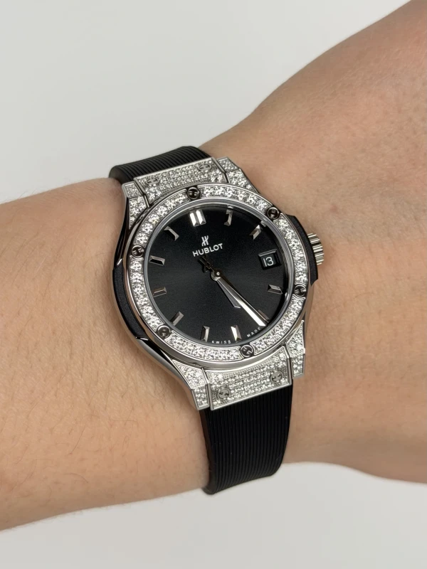 Hublot 33 MM Quartz Titanium 581.NX.1470.RX.1704 6