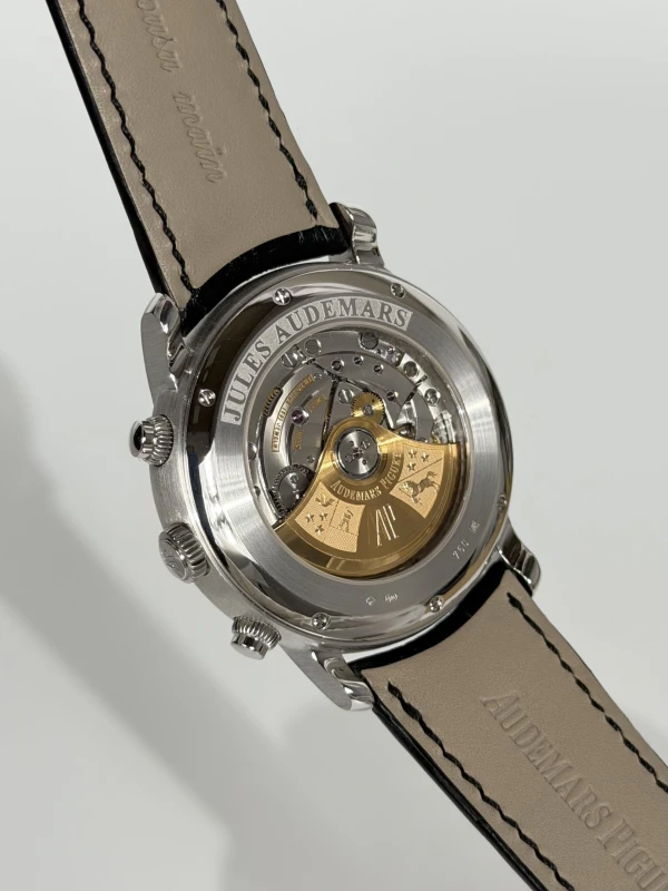 Audemars Piguet Chronograph Automatic  26100BC.OO.D002CR.01 7