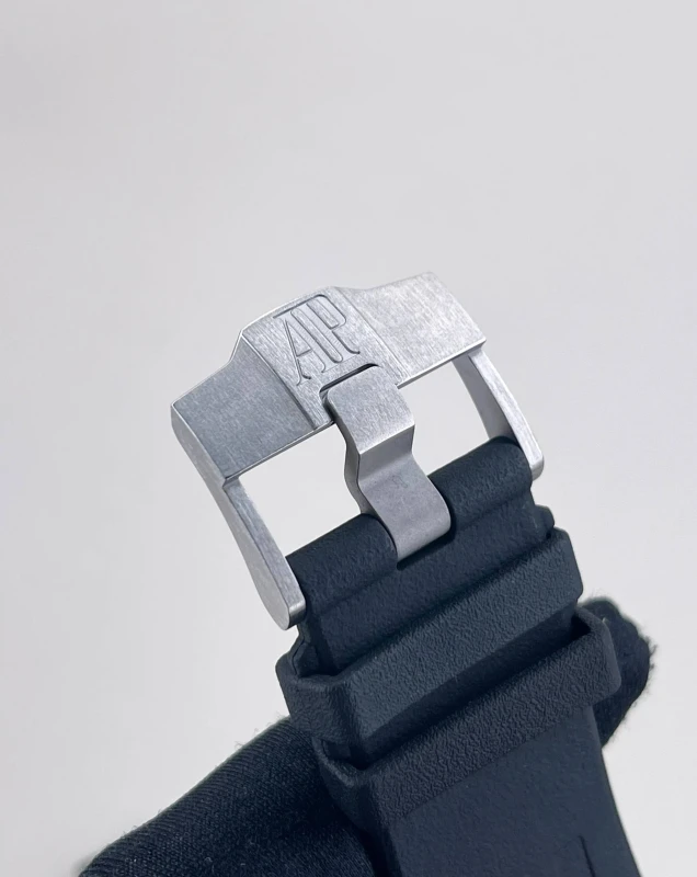 Audemars Piguet Chronograph 44mm 26400IO.OO.A004CA.01 7