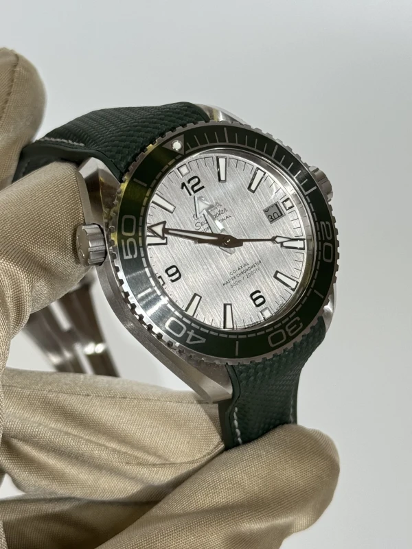 Omega Planet Ocean 600 m 215.32.44.21.06.001 3