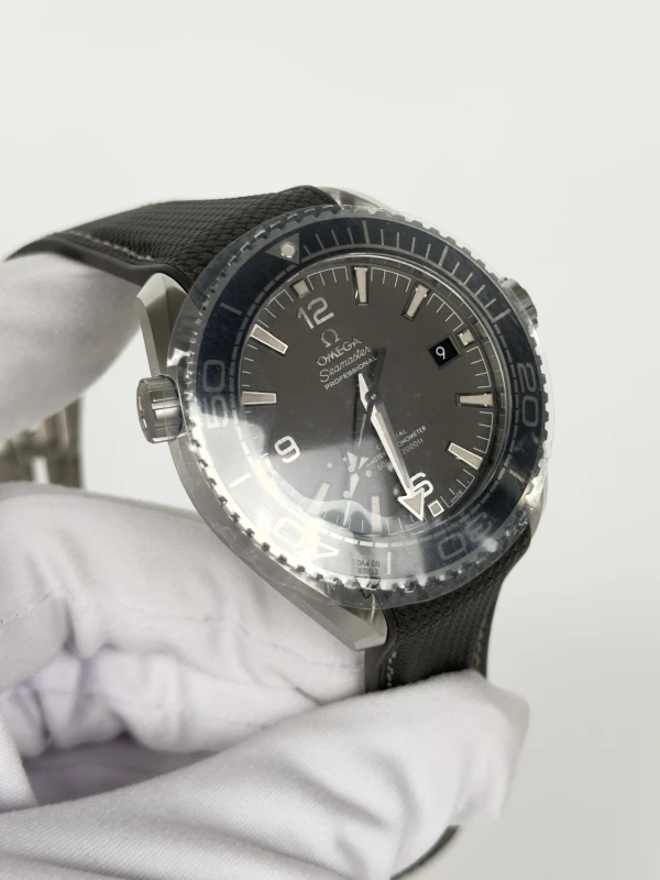 Omega 215.32.44.21.01.002 3