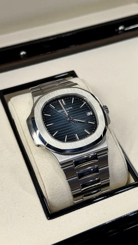 Patek Philippe 5711/1 5711/1A-010 4