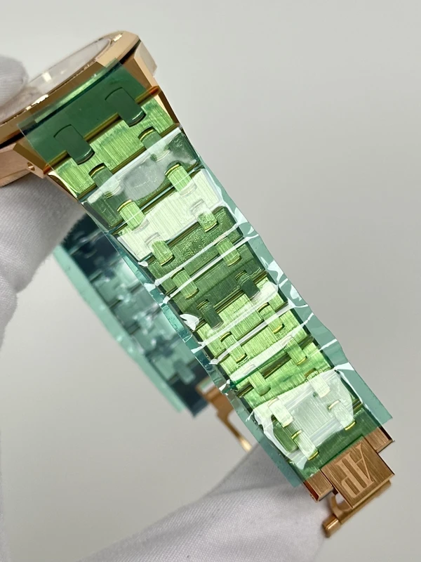 Audemars Piguet Royal Oak Selfwinding 37 mm  15551OR.ZZ.1356OR.04 5