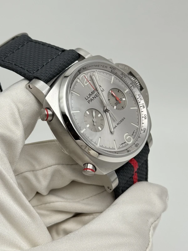 Panerai Luna Rossa Chrono PAM01768 3