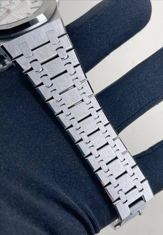 Audemars Piguet "50TH ANNIVERSARY" 41 MM SELFWINDING 15510ST.OO.1320ST.03 7