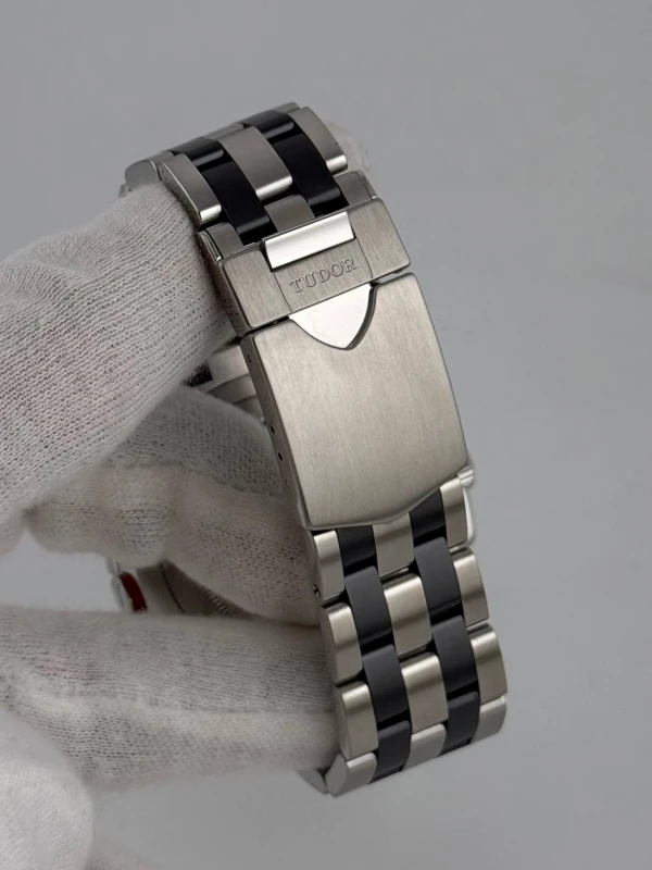Tudor 25000 7