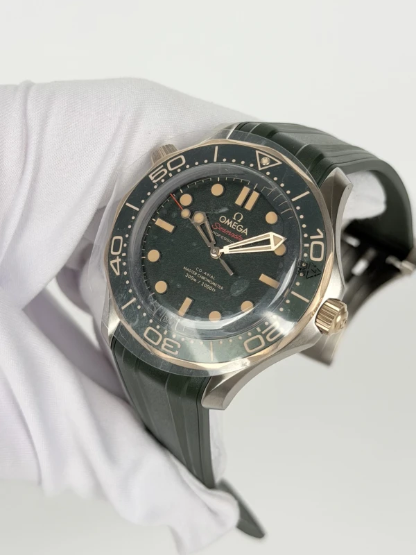 Omega DIVER 300M 210.92.42.20.10.001 4