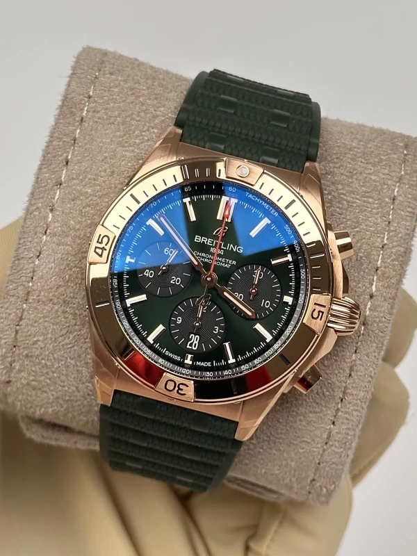 Breitling B01 42 RB0134101L1S1 4