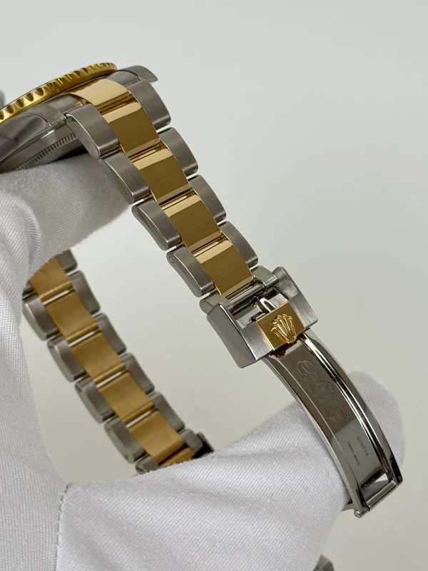 Rolex 40mm Steel and Yellow Gold 116613LN-0001 4