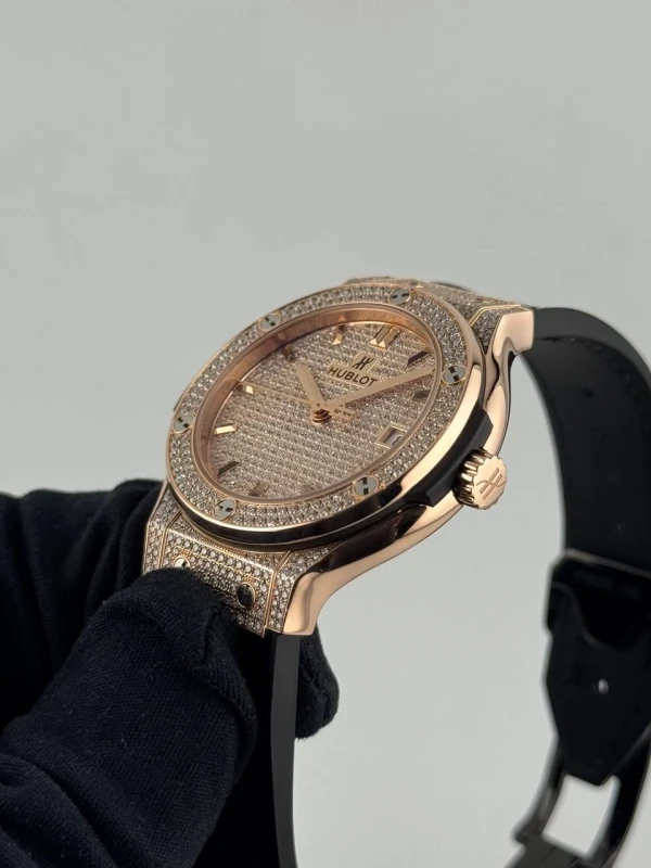 Hublot King Gold Full Pave 565.OX.9010.LR.1704 8