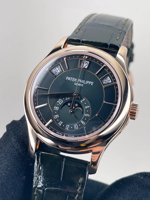 Patek Philippe 5205 5205R-011 2