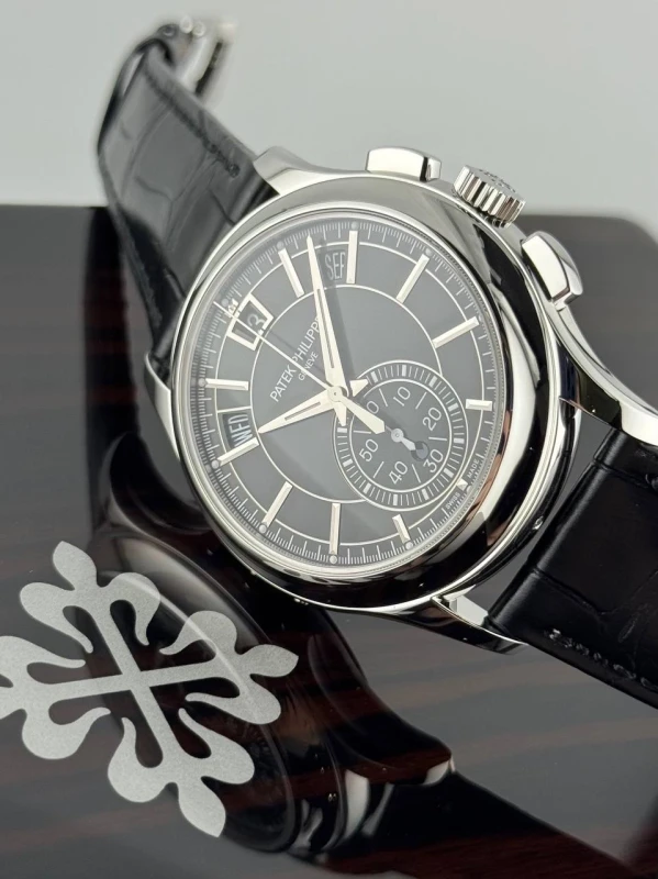 Patek Philippe 5905 5905P-010 2
