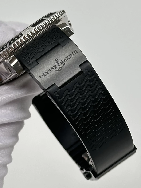 Ulysse Nardin Diver Titanium 45 мм 263-90-3C/72 7