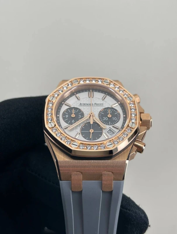 Audemars Piguet Chronograph 26231OR.ZZ.D003CA.01 5