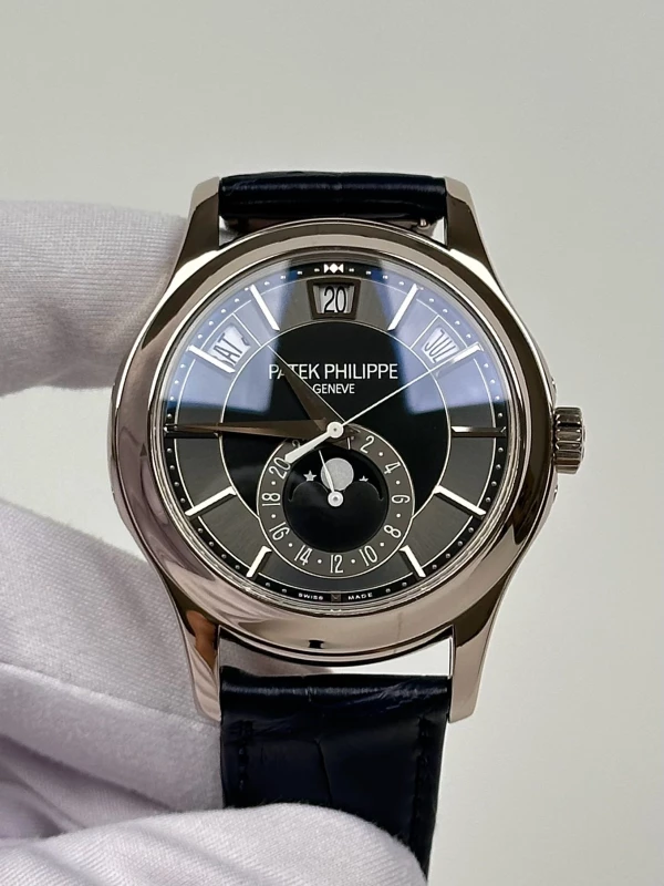 Patek Philippe 5205 5205G-010 2