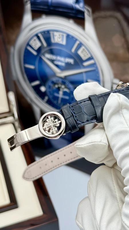 Patek Philippe 5207 5207G-001 9