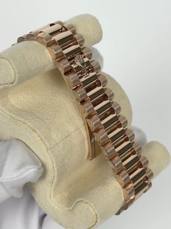 Rolex 36mm Everose Gold 128235-0089 4