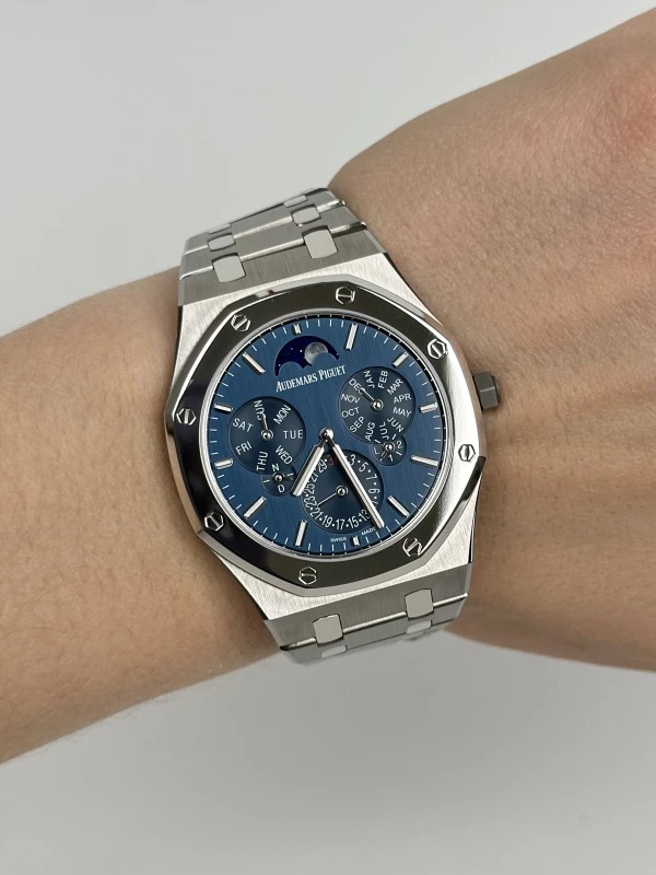 Audemars Piguet Selfwinding Perpetual Calendar Ultra-Thin 26586IP.OO.1240IP.01 8