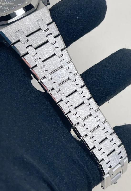 Audemars Piguet Selfwinding Chronograph 41 mm 26240ST.OO.1320ST.05 7