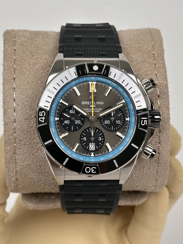 Breitling B01 44 AB01366A1B1S1 2