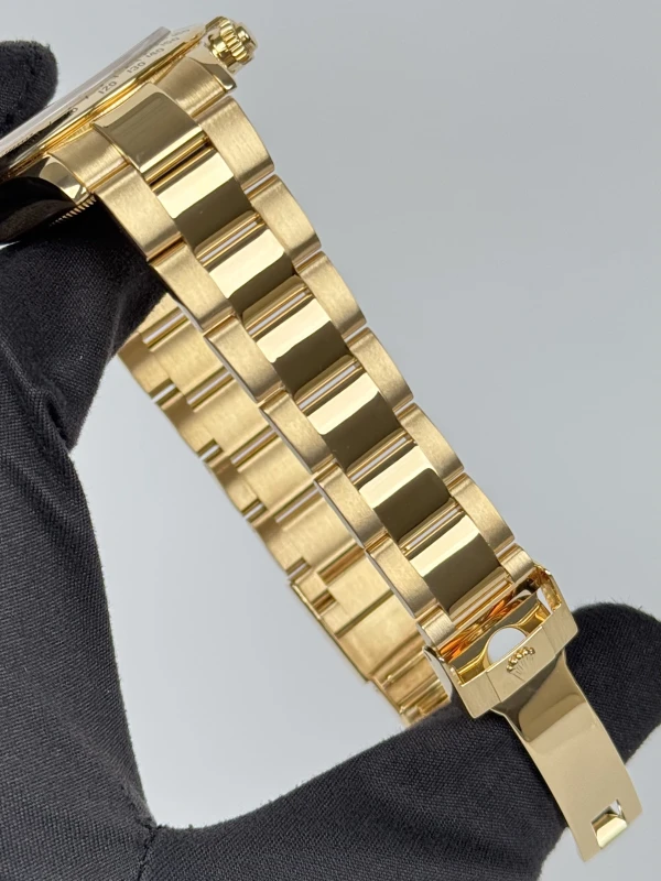 Rolex Cosmograph Daytona 40mm Yellow Gold 116528 wd 6