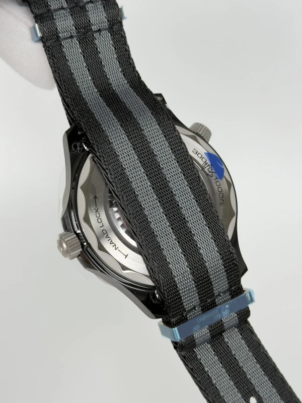 Omega Diver 300m Co Axial Master Chronometer 210.92.44.20.01.002 7