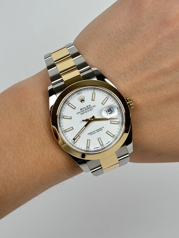 Rolex 41 mm, steel and yellow gold 126303-0015 7