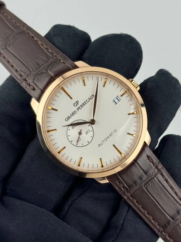 Girard Perregaux Small Second Date 41mm 49543-52-131-BKBA 6